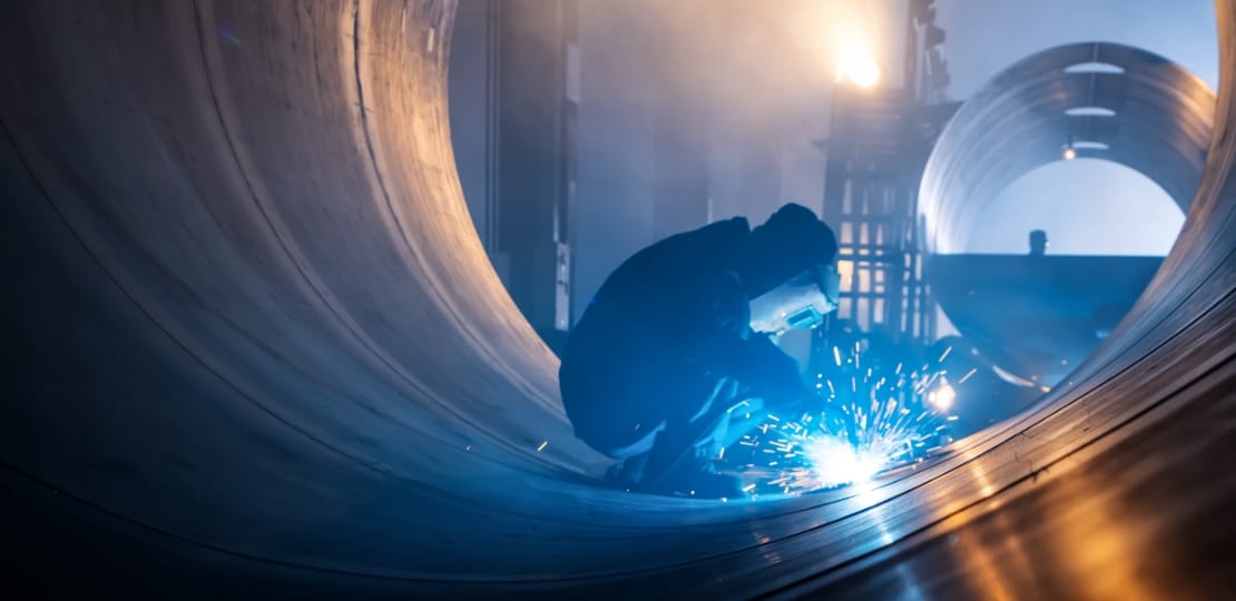 Welding a Pipeline with Hobart Filler Metals